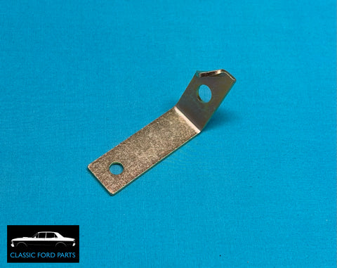 CARBY RETURN SPRING BRACKET 4V HOLLEY FALCON XW XY XA GT GTHO